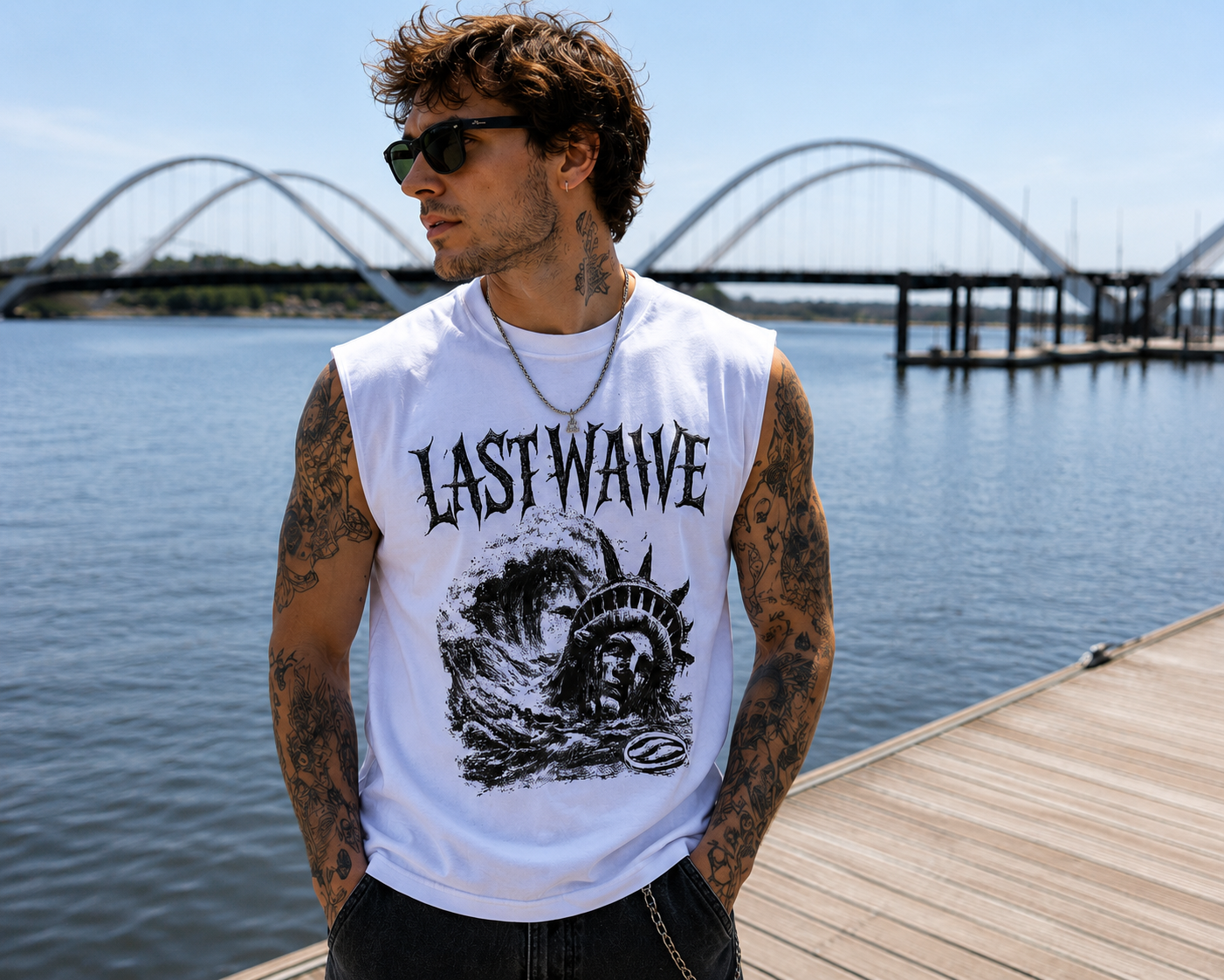 LIBERTY WAVE SLEEVELESS TEE