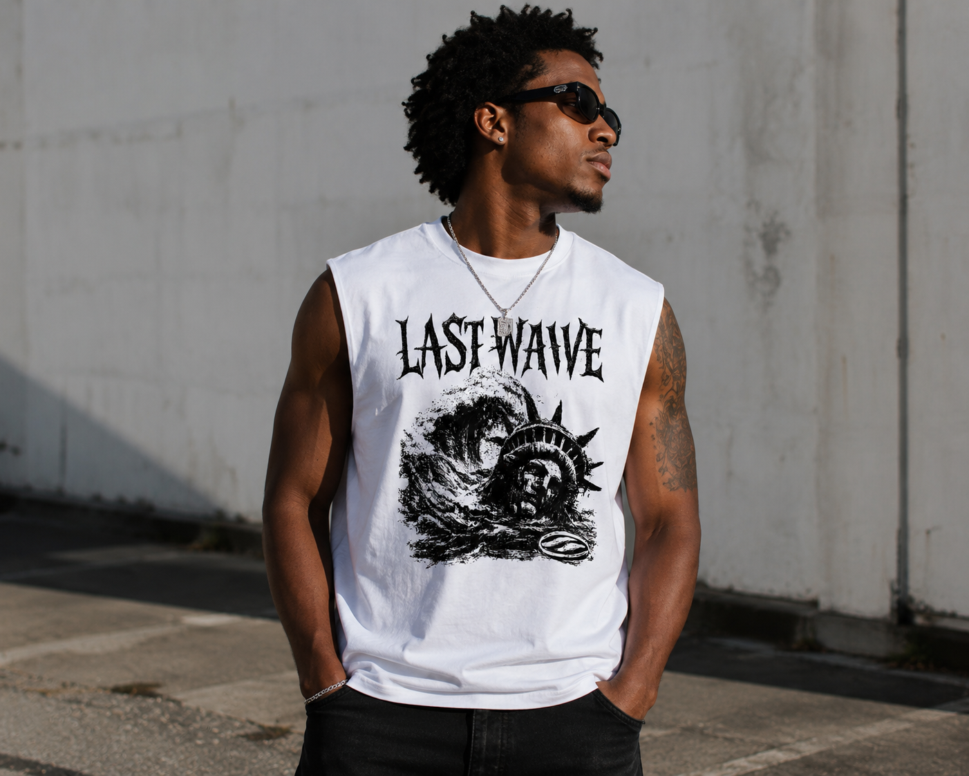 LIBERTY WAVE SLEEVELESS TEE